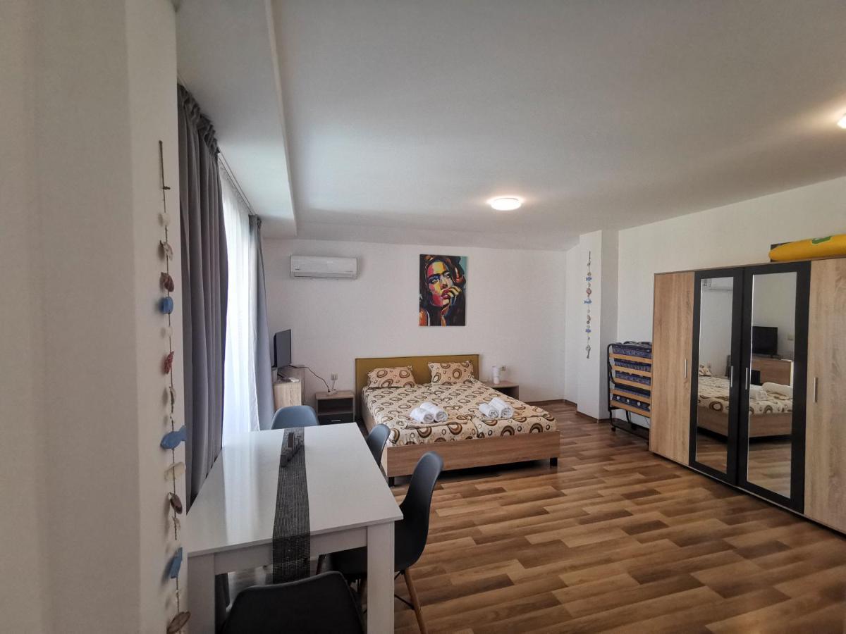 Lovely Amadeus Lux Apartment Sunny Beach